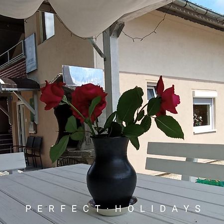 Apartmani Unski Biser Cazin Buitenkant foto